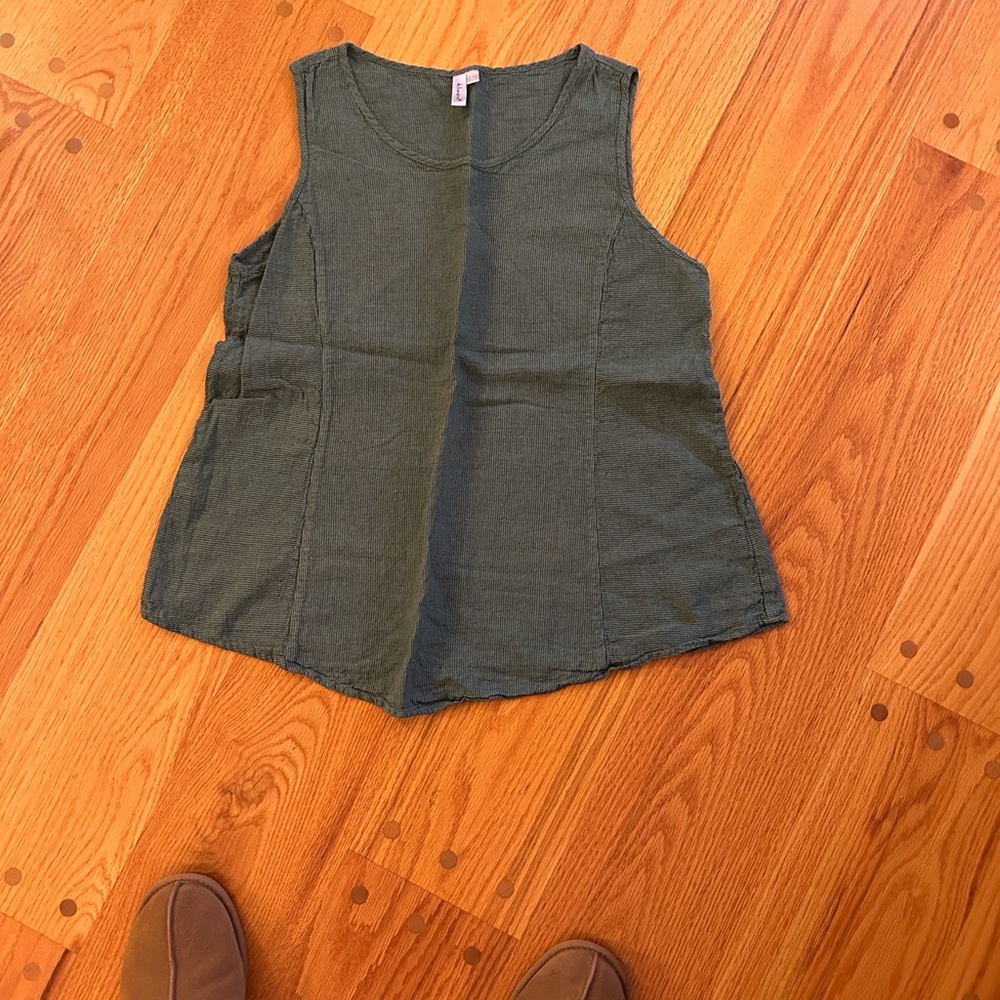 Women’s Kleen linen/cotton blend sleeveless top.  Tiny green/black stripe Large